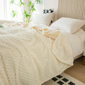 Wholesale Winter Flannel Fleece Knitted Bed Soft Fleece Blankets Comfortable Throws for Home Use